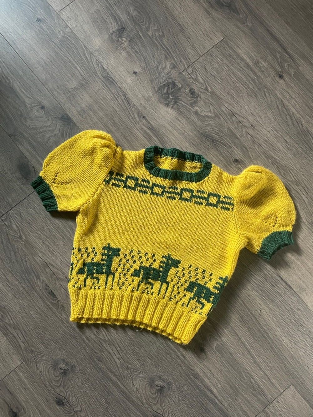 Retro 1940’s Style Reproduction Knit Yellow and Green Puffed Sleeve Sweater